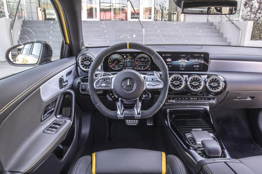 Торпедо Mercedes-AMG A45 S 4Matic+ (W177) 2019 года  (WW) (фото 88 из 90)